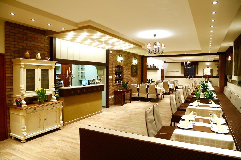 Bajor Panzio Bed & Breakfast Kecskemét Eksteriør bilde